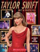 Taylor Swift: Fact & Photo File: Ultimate Fan Edition