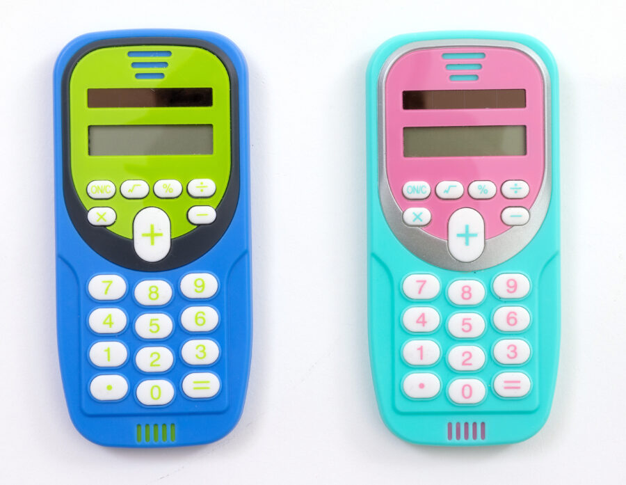 Téléphones portables numérotés et support de calculatrice Tableau