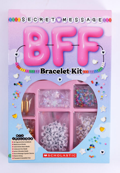 (未使用･未開封品)Best Friends Bracelets - Craft Kit by SpiceBox Books (23581) by SpiceBox Books Best Friend Bracelets Craft Kit