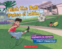 I Kick The Ball / Pateo el balón